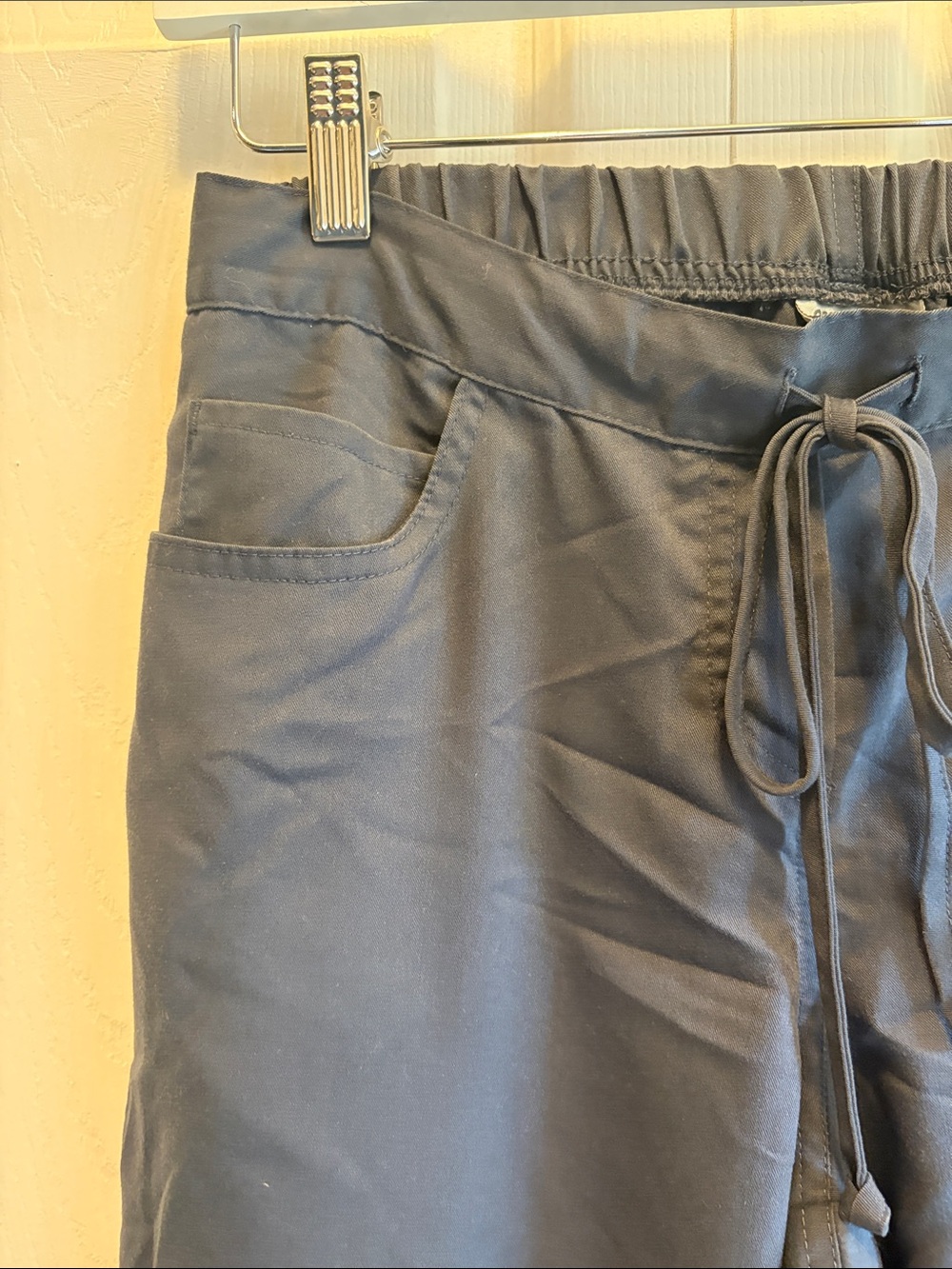 Grey’s Anatomy Grey Drawstring Wide-Leg scrub pants - Picture 3 of 10